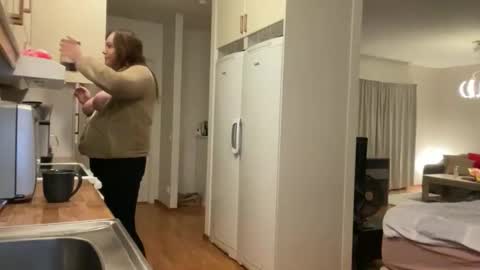 hichemlacoste333 online show from October 18, 12:02 am