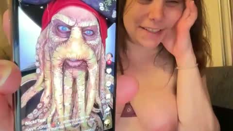 hichemlacoste333 online show from October 20, 12:44 am