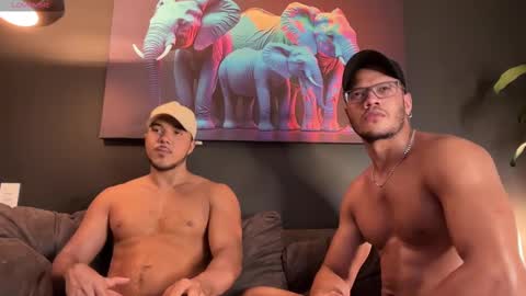 Snapshot of highlatin_guys chatting on February 9, 8:11 am Terry and E online show from February 9, 8:11 am