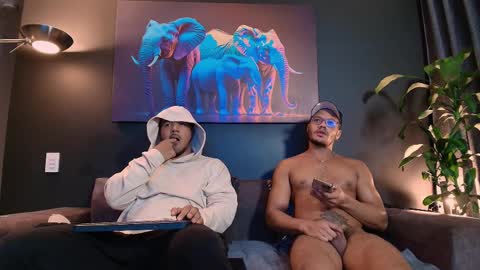 Snapshot of highlatin_guys chatting on February 21, 6:51 am Terry and E online show from February 21, 6:51 am