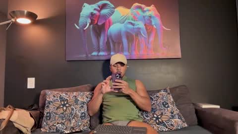 Snapshot of highlatin_guys chatting on March 9, 1:56 am Terry and E online show from March 9, 1:56 am