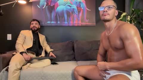 Snapshot of highlatin_guys chatting on September 15, 1:27 am Terry and E online show from September 15, 1:27 am