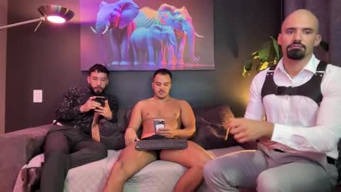 Snapshot of highlatin_guys chatting on October 13, 2:22 am Terry and E online show from October 13, 2:22 am