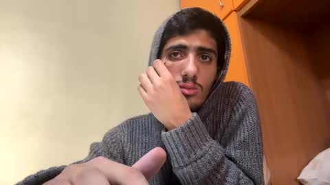 Snapshot of hihi9697 chatting on December 29, 10:23 am hihi9697 online show from December 29, 10:23 am