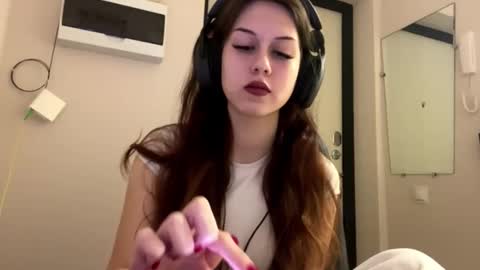 Hi Im Elizabeth online show from October 8, 6:33 am