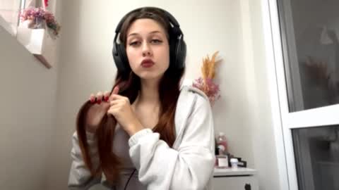 Hi Im Elizabeth online show from October 9, 1:20 pm