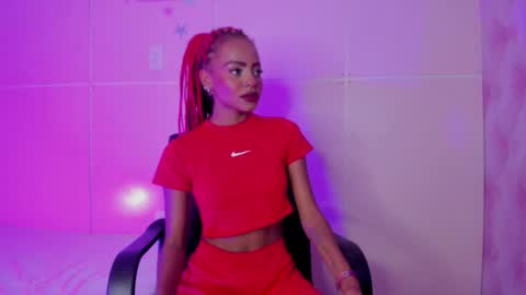 Snapshot of hillary_banks__ chatting on January 12, 5:24 am Hillary online show from January 12, 5:24 am