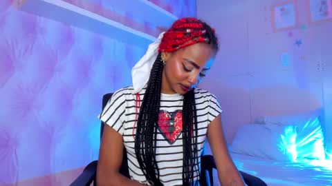 Snapshot of hillary_banks__ chatting on January 22, 7:46 am Hillary online show from January 22, 7:46 am