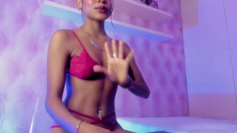 Snapshot of hillary_banks__ chatting on March 11, 10:29 am Hillary online show from March 11, 10:29 am