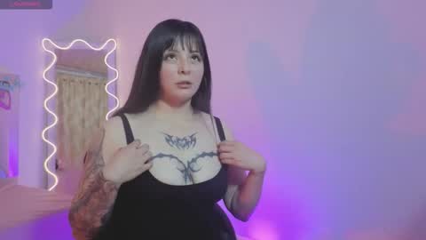 HINNA online show from November 11, 3:28 am