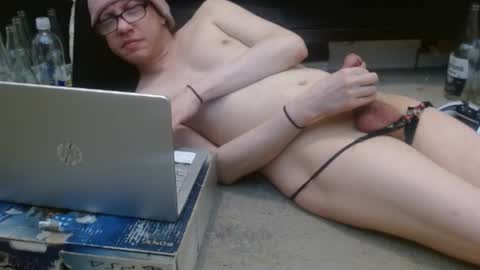 Snapshot of hollyhawkes chatting on February 9, 2:28 am Holly Hawkes online show from February 9, 2:28 am