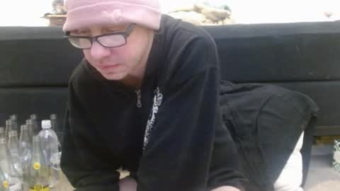 Snapshot of hollyhawkes chatting on February 9, 11:15 pm Holly Hawkes online show from February 9, 11:15 pm