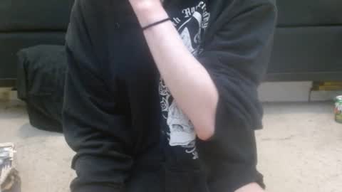 Snapshot of hollyhawkes chatting on February 20, 3:01 am Holly Hawkes online show from February 20, 3:01 am