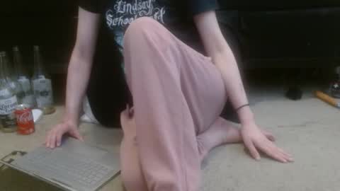 Snapshot of hollyhawkes chatting on November 23, 10:09 pm Holly Hawkes online show from November 23, 10:09 pm