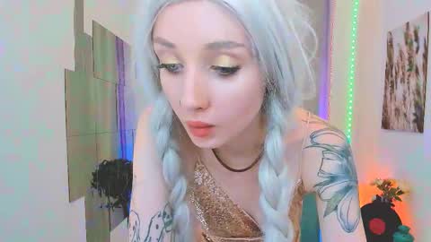 Holly online show from November 14, 8:51 pm