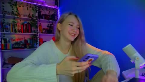 Snapshot of holy_rumi chatting on September 12, 9:20 am Rumi online show from September 12, 9:20 am