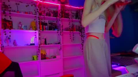 Snapshot of holy_rumi chatting on September 30, 11:26 am Rumi online show from September 30, 11:26 am