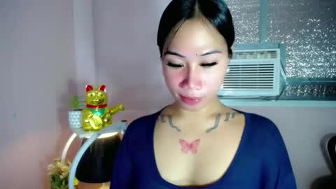 Snapshot of holy_samyx chatting on October 25, 4:09 am holy_samyx online show from October 25, 4:09 am