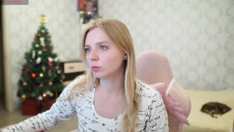 Snapshot of holydumplings chatting on December 15, 1:54 pm Taiga online show from December 15, 1:54 pm