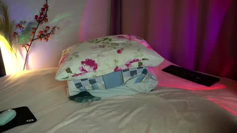 Vicky my another account here - desperate clit online show from March 7, 3:39 pm