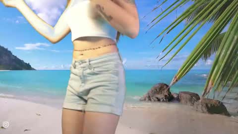 Snapshot of honeeeey_ chatting on October 15, 11:05 pm honeeeey_ online show from October 15, 11:05 pm