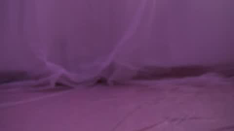 Snapshot of honeeeey_ chatting on November 10, 9:47 pm honeeeey_ online show from November 10, 9:47 pm