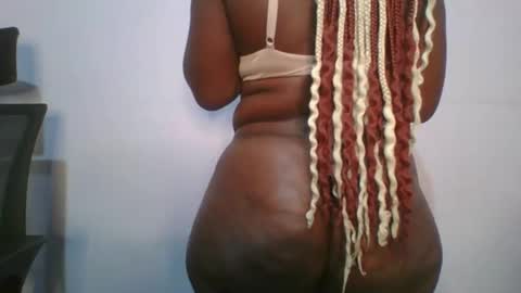 Snapshot of honey_beb chatting on October 4, 4:54 am honey_beb online show from October 4, 4:54 am