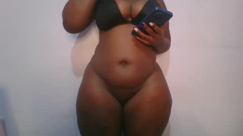 Snapshot of honey_beb chatting on October 12, 4:44 am honey_beb online show from October 12, 4:44 am