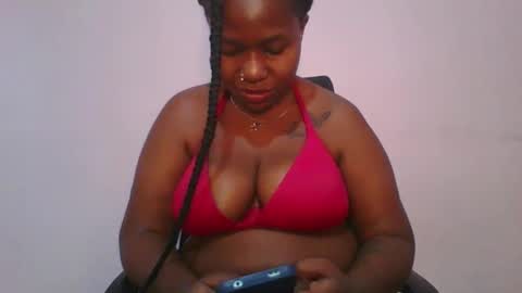 Snapshot of honey_beb chatting on October 21, 4:57 am honey_beb online show from October 21, 4:57 am