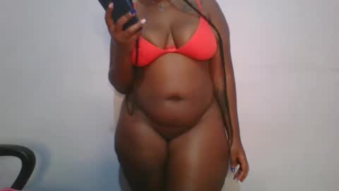 Snapshot of honey_beb chatting on October 21, 5:13 pm honey_beb online show from October 21, 5:13 pm