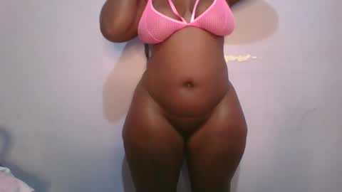 Snapshot of honey_beb chatting on November 6, 6:42 pm honey_beb online show from November 6, 6:42 pm