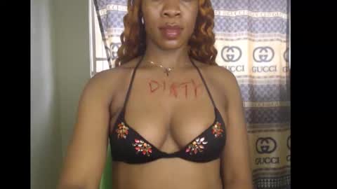 Snapshot of honey_dollxx chatting on September 22, 2:41 pm Flora online show from September 22, 2:41 pm