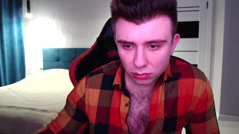 Snapshot of honey_furry chatting on January 23, 10:44 pm Wolfy online show from January 23, 10:44 pm