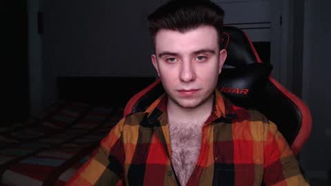 Snapshot of honey_furry chatting on February 25, 4:03 am Wolfy online show from February 25, 4:03 am