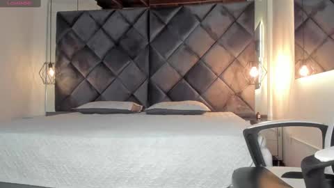 Im Isbel online show from September 9, 11:10 am