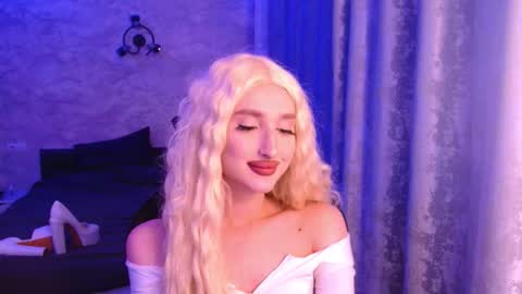 honey_sunset online show from October 1, 6:25 pm