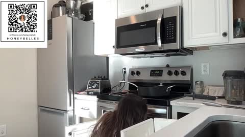 belle brunette online show from January 4, 3:17 pm