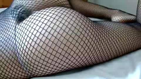 honeygoldenbaddie24 online show from February 11, 7:05 pm