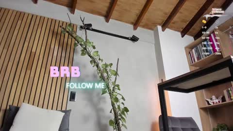 Sofia independent model online show from December 13, 2:16 pm