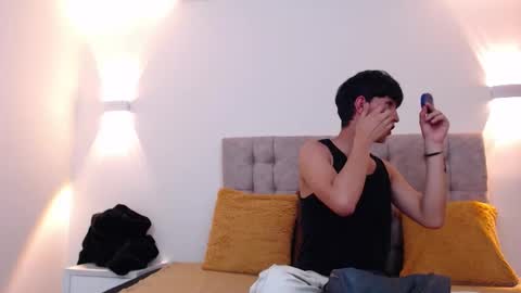 Snapshot of hoot_booys_ chatting on November 14, 9:24 pm hoot_booys_ online show from November 14, 9:24 pm