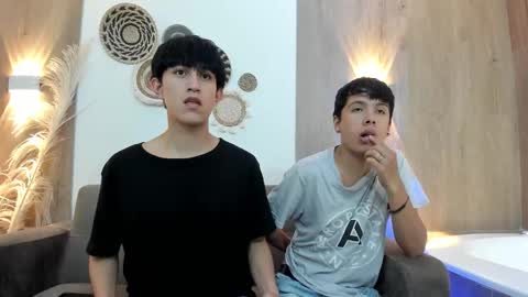 Snapshot of hoot_booys_ chatting on November 22, 7:57 pm hoot_booys_ online show from November 22, 7:57 pm