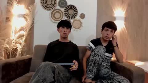 Snapshot of hoot_booys_ chatting on November 26, 7:59 pm hoot_booys_ online show from November 26, 7:59 pm