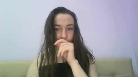 Snapshot of hootloove69 chatting on February 9, 9:17 pm hootloove69 online show from February 9, 9:17 pm