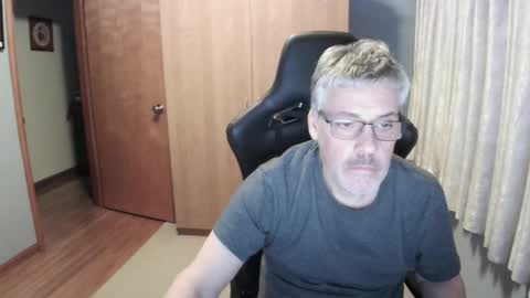 Snapshot of horndoggyx1 chatting on January 2, 1:08 pm horndoggy online show from January 2, 1:08 pm