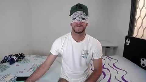 BoyHornyDirty online show from November 23, 9:25 pm