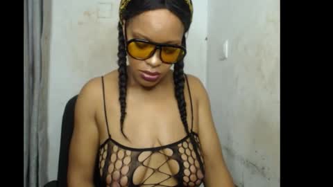 Horny ebonygirl2 online show from November 27, 7:10 am