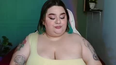 Snapshot of horny_neighbors_ chatting on January 11, 4:48 am onlyTiffany I broke up with frank 10 days ago online show from January 11, 4:48 am