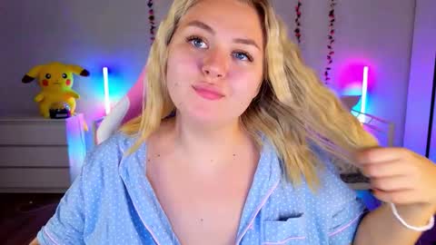 HornyCakee online show from September 18, 10:17 am