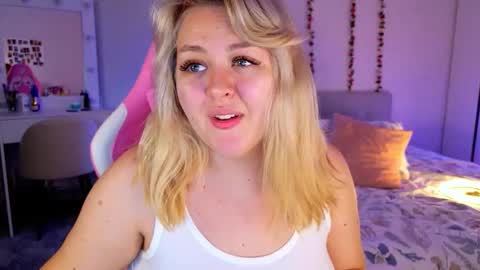 HornyCakee online show from November 23, 10:15 am