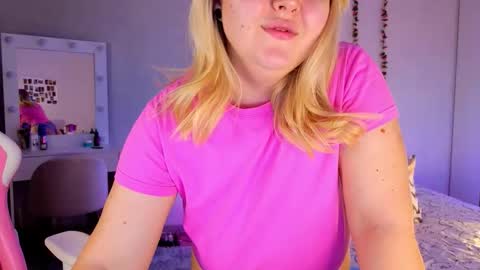 HornyCakee online show from December 2, 3:40 pm